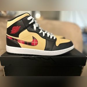 JORDAN Men’s Air 1 Mid SE